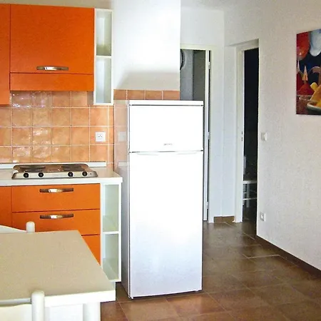 Marina Di Pinarello, 3 For 6 Pers Apartment