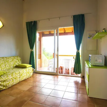 Marina Di Pinarello, 3 For 6 Pers Apartment